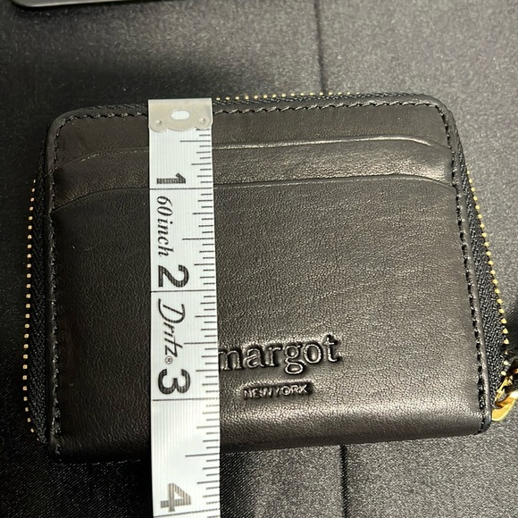 Margot New York | “Dana” Small Zip Around Leather Wallet - Picture 8 of 9